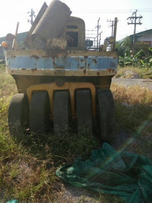 รถบด11ล้อ...ใช้งานได้ปกติ เครื่องอีซุซุ...จอดไว้เฉยๆ เล่มพร้อม