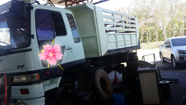 ขายรถบรรทุก 6 ล้อดัมพ์ HINO FF195 แรงม้า ราคา 630000