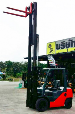 ขายรถ Toyota Used รุ่น 8FD25 เสาเข้าตู้ 4.7 เมตร ติด งาสไลด์ นำเข้า