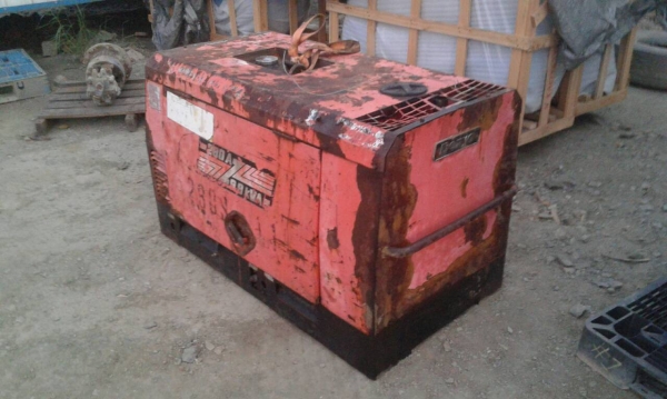 ขายเครื่องเชื่อมพร้อมเครื่องปั่นไฟ เครื่องยนต์ดีเซล 3 สูบ ขายราคา 50,000 บาท
