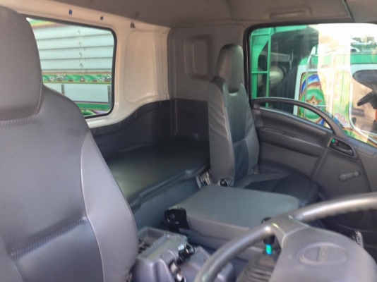 ขาย10ล้อหัวคัสซี 360แรงม้า ปี 2013