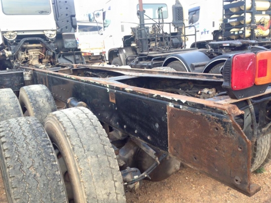 ขาย10ล้อหัวคัสซี 360แรงม้า ปี 2013