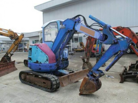 แม็คโครเจาะดิน KOMATSU..PC28UU-2 เครื่องรุ่น 3D84 ราคาเบา ๆ แม็คโครเจาะดิน KOMATSU..PC28UU-2 เครื่องรุ่น 3D84 ราคาเบา ๆ