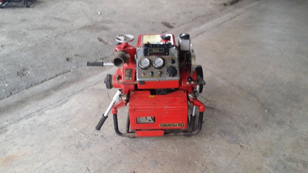 ปั๊มดับเพลิงเก่าญี่ปุ่น TOHATSU 60 (1)  เครื่องยนต์เบนซิน 2 สูบ สภาพดี