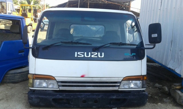 ขายหัวเก๋ง NPR 6 ล้อ ขนาดกลาง ขายราคา 90,000 บาท