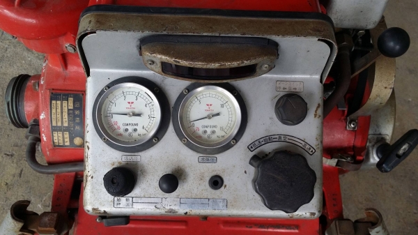 ปั๊มดับเพลิงเก่าญี่ปุ่น TOHATSU 60 (2)  เครื่องยนต์เบนซิน 2 สูบ สภาพดี