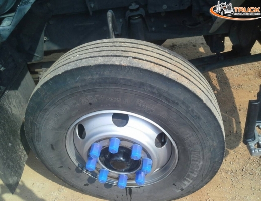 ขาย 10ล้อตู้แห้ง10บาน/ติดตั้งลิฟท์ขนถ่ายสินค้า/รุ่น FVM/300 แรงม้า/ยาว 7.6ม./ปี57 ขาย 10ล้อตู้แห้ง10บาน/ติดตั้งลิฟท์ขนถ่ายสินค้า/รุ่น FVM/300 แรงม้า/ยาว 7.6ม./ปี57