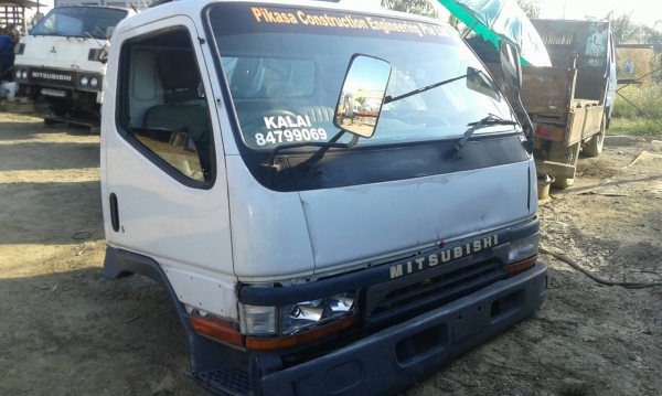 ขายหัวเก๋งพร้อมเครื่องยนต์ ตัดหลังเก๋งมา MITSUBISHI  CANTER