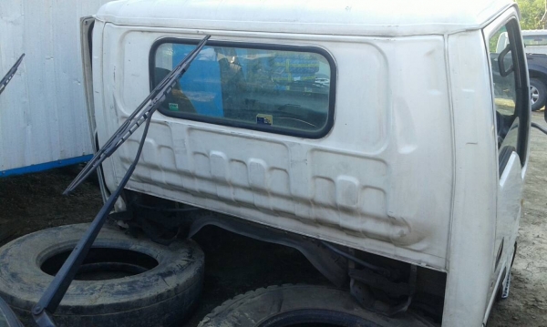 ขายหัวเก๋งพร้อมเครื่องยนต์ ตัดหลังเก๋งมา MITSUBISHI  CANTER