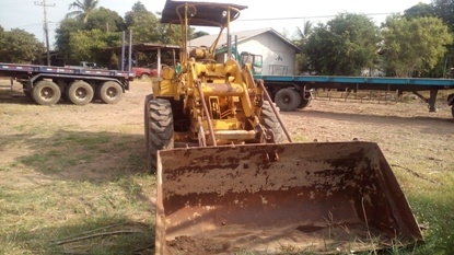 ลดอีก 1 หมื่นครับ คนจองไม่มาเอา  ขายเหมาเลิกกิจการ  ครับพี่น้อง  2 รายการ รถตักล้อยาง เครื่องชั่งคอมพื้นเหล็ก