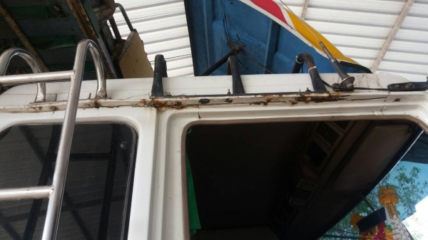 รถมิตซู 10 ล้อ รั้ว ( ไม่ดั้ม ) FN527M - TD / เปลื่ยนเครื่อง 230 แรงม้า.    สนใจติดต่อ  081 - 6079515