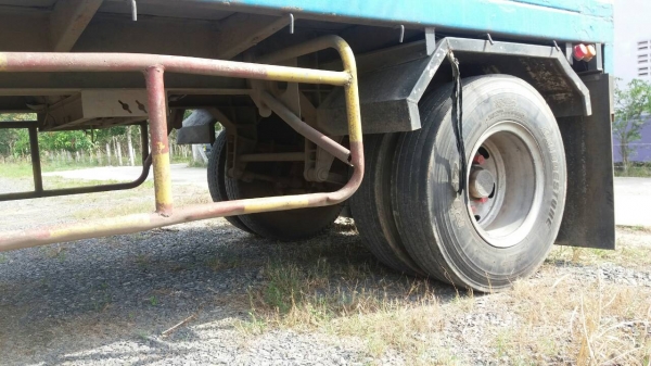 รถมิตซู 10 ล้อ รั้ว ( ไม่ดั้ม ) FN527M - TD / เปลื่ยนเครื่อง 230 แรงม้า.    สนใจติดต่อ  081 - 6079515