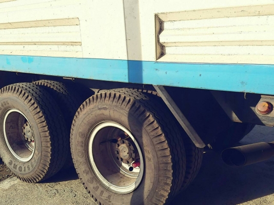 รถมิตซู 10 ล้อ รั้ว ( ไม่ดั้ม ) FN527M - TD / เปลื่ยนเครื่อง 230 แรงม้า.    สนใจติดต่อ  081 - 6079515