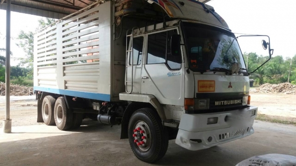 รถมิตซู 10 ล้อ รั้ว ( ไม่ดั้ม ) FN527M - TD / เปลื่ยนเครื่อง 230 แรงม้า.    สนใจติดต่อ  081 - 6079515