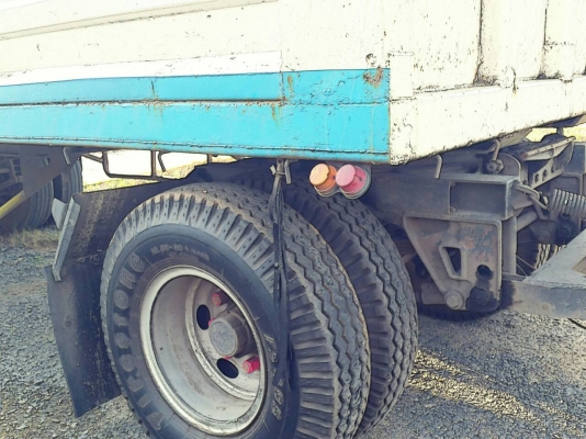 รถมิตซู 10 ล้อ รั้ว ( ไม่ดั้ม ) FN527M - TD / เปลื่ยนเครื่อง 230 แรงม้า.    สนใจติดต่อ  081 - 6079515