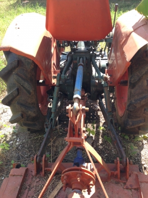 ขายรถไถ KUBOTA L2000 1100 CC. มีใบตัดหญ้า ผานไถ