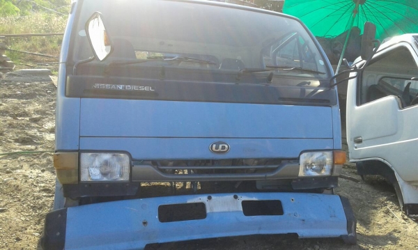 ขายหัวเก๋ง NISSAN 6 ล้อกลาง