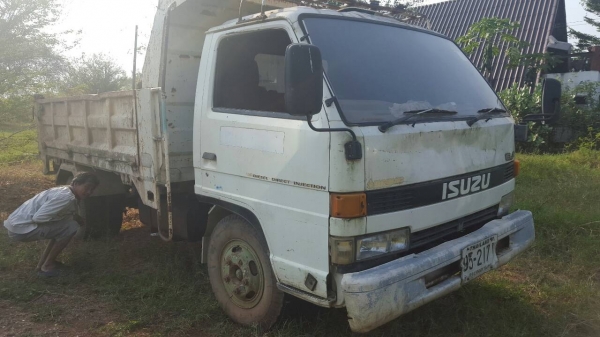 รถบรรทุกดั้ม อีซุkS 22 เครื่อง4BE1 เพาเวอร์ เครื่องดี คัซซีสวยภาษีไม่ขาด เอกสารครบ เล่มทะเบียนโอน