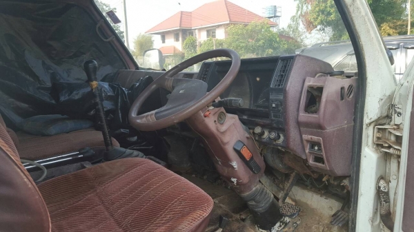 รถบรรทุกดั้ม อีซุkS 22 เครื่อง4BE1 เพาเวอร์ เครื่องดี คัซซีสวยภาษีไม่ขาด เอกสารครบ เล่มทะเบียนโอน