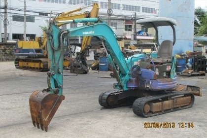 ขายรถขุด KOMATSU PC30FR เก่าจากญี่ปุ่นสภาพสวยพร้อมใช้งาน