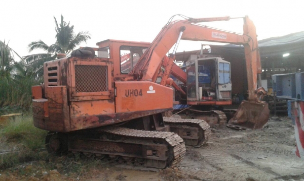 ขายรถขุด HITACHI UH 04
