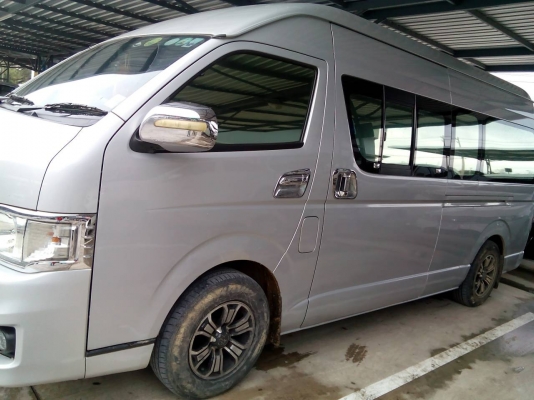 ขายรถตู้ TOYOTA ปี 55 ออกศูนย์