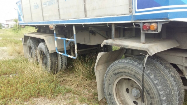 จองแล้ว (รับมัดจำเรียบร้อย3พ่วง) ลูกค้าสุดยอดมากๆ สิบล้อ นิสัน UD CWM430W 230ปี40 แม่ลูก3คาน ดั้มมีเนียม สภาพดีสวยบางเดิมพร้อมใช้ เล่มทะเบียนพร้อมโอน ราคา 980,000บ ต่อรองได้ ครับ