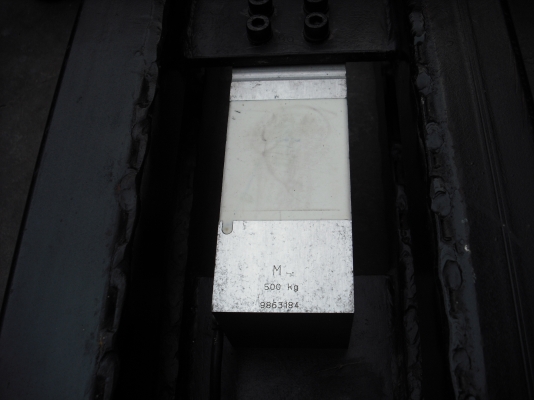 ฐานเครื่องชั่งน้ำหนักพร้อม LOAD CELL 500 KG. ฐานเครื่องชั่งน้ำหนักพร้อม LOAD CELL 500 KG.