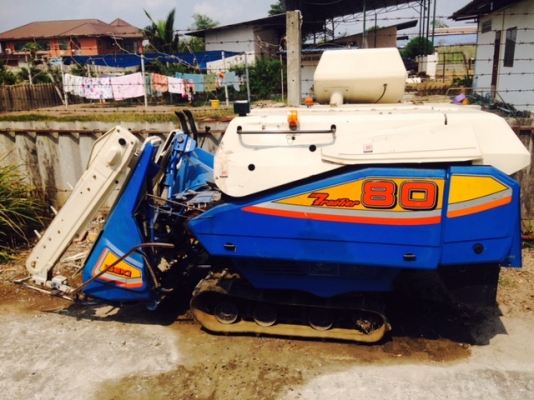 รถเกี่ยวข้าว ISEKI  HL80  สภาพพร้อมใช้  สวยเดิมๆแท้ญี่ปุ่น