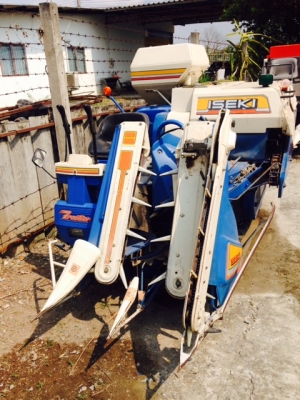 รถเกี่ยวข้าว ISEKI  HL80  สภาพพร้อมใช้  สวยเดิมๆแท้ญี่ปุ่น