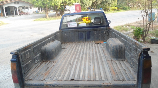 ขายครับ นิสสันบื๊กเอ็ม ขายที่ราคา 35000 เครื่อง TD 25ฝาขาว เตรื่องดีครับ คัชซี มีผุ ช่วงโค้งล้อหลังครับ ขายครับ นิสสันบื๊กเอ็ม ขายที่ราคา 35000 เครื่อง TD 25ฝาขาว เตรื่องดีครับ คัชซี มีผุ ช่วงโค้งล้อหลังครับ