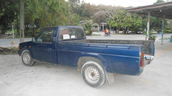 ขายครับ นิสสันบื๊กเอ็ม ขายที่ราคา 35000 เครื่อง TD 25ฝาขาว เตรื่องดีครับ คัชซี มีผุ ช่วงโค้งล้อหลังครับ ขายครับ นิสสันบื๊กเอ็ม ขายที่ราคา 35000 เครื่อง TD 25ฝาขาว เตรื่องดีครับ คัชซี มีผุ ช่วงโค้งล้อหลังครับ