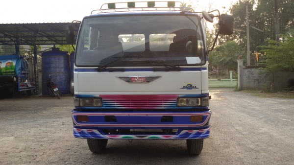 ขายรถ 10 ล้อฮีโน่เทรเลอร์ เครื่องดีคัชชีสวย. เพลาเดียว. พรอ้มใช้งาน