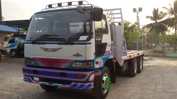 ขายรถ 10 ล้อฮีโน่เทรเลอร์ เครื่องดีคัชชีสวย. เพลาเดียว. พรอ้มใช้งาน