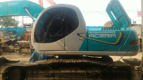 ขาย 1,350,000รถแบคโฮบูมยาว(บูมนอกแท้16m.)KOBELCO  sk200-5 รถสวยพร้อมใช้ 090-772-3710 090-772-3708