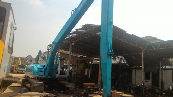 ขาย 1,350,000รถแบคโฮบูมยาว(บูมนอกแท้16m.)KOBELCO sk200-5 รถสวยพร้อมใช้ 090-772-3710 090-772-3708 ขาย 1,350,000รถแบคโฮบูมยาว(บูมนอกแท้16m.)KOBELCO sk200-5 รถสวยพร้อมใช้ 090-772-3710 090-772-3708