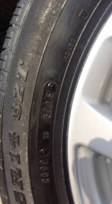 ขายล้อแม็กป้ายแดง brio amaze 14" ยางป้ายแดงปี15สนใจติดต่อตาเล็ก ล้อและยางครับ 081-3747940