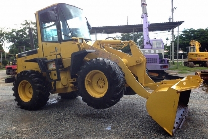 KOMATSU WA 100-3 นำเข้าจากญี่ปุ่น 090-986-2521 อ๊อบ