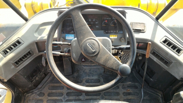 อีกคันครับ wa100-3 นำเข้าจากญี่ปุ่น 090-986-2521 อ๊อบ