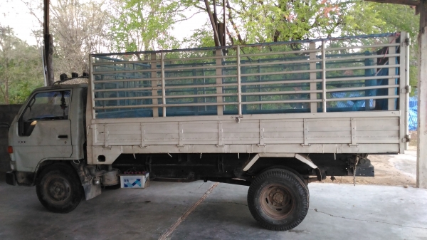 ขายรถบรรทุก หกล้อ