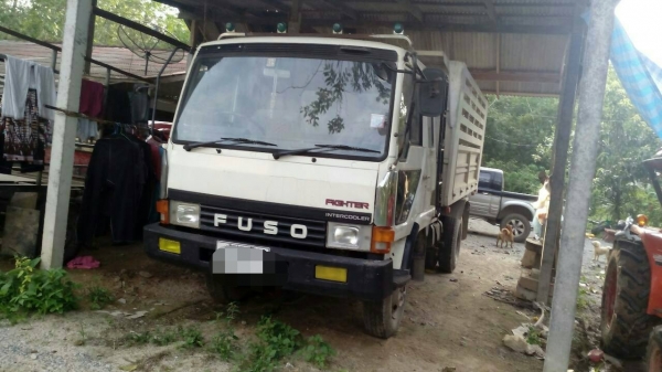 6 ล้อมิตซู 150 แรงม้า ยาง9.00  พร้อมใช้งาน เล่มติดมือ......