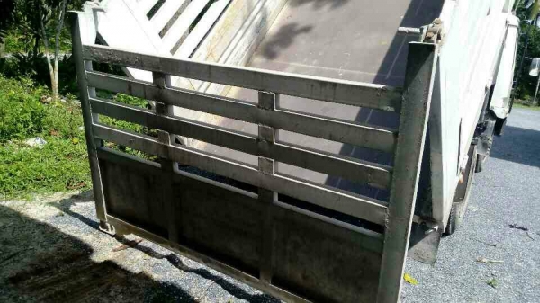 6 ล้อมิตซู 150 แรงม้า ยาง9.00  พร้อมใช้งาน เล่มติดมือ......