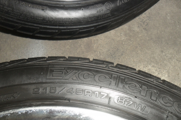 ล้อแม็ก17นิ้ว4รู100 พร้อมยาง สวยๆ 4 ล้อ ราคา 6750 บาท