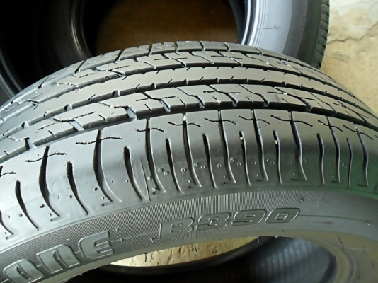 ยางขอบ15  บริดสโตน195-65-R15 ลงพื้นปลายปี14 (4เส้น2,600)