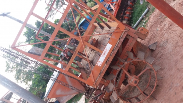 เครื่องปลูกอ้อยร่องคู่ใส่รถ47-50แรง เครื่องปลูกอ้อยร่องคู่ใส่รถ47-50แรง