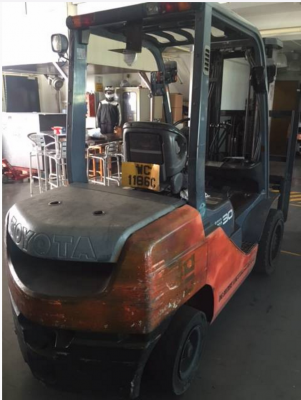 ขาย Used Forklift Toyota 8FD30 ดีเซล เสาเข้าตู้ Full Free 4.3 เมตร ติดงาสไลด์ นำเข้า