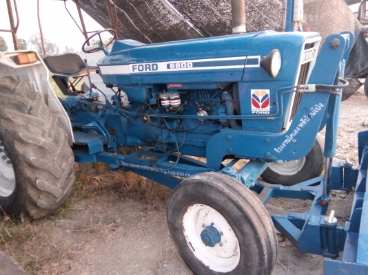 ขายรถไถ FORD5500 68  พร้อมใช้งานสอบถามได้เลย ทะเบียนครบเอกสารครบ