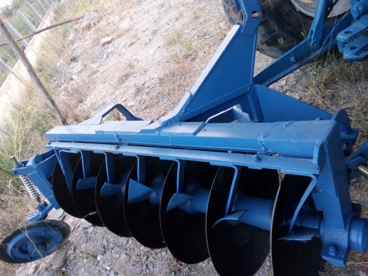 ขายรถไถ FORD5500 68  พร้อมใช้งานสอบถามได้เลย ทะเบียนครบเอกสารครบ