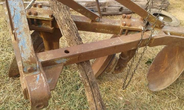 หางสามใบ 26 นิ้ว  cmt