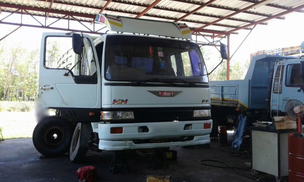 รถฮีโน่  6  ล้อ โม่ปูน FF3H  195 แรงม้า. ปี 39   สนใจติดต่อ  081 - 6079515